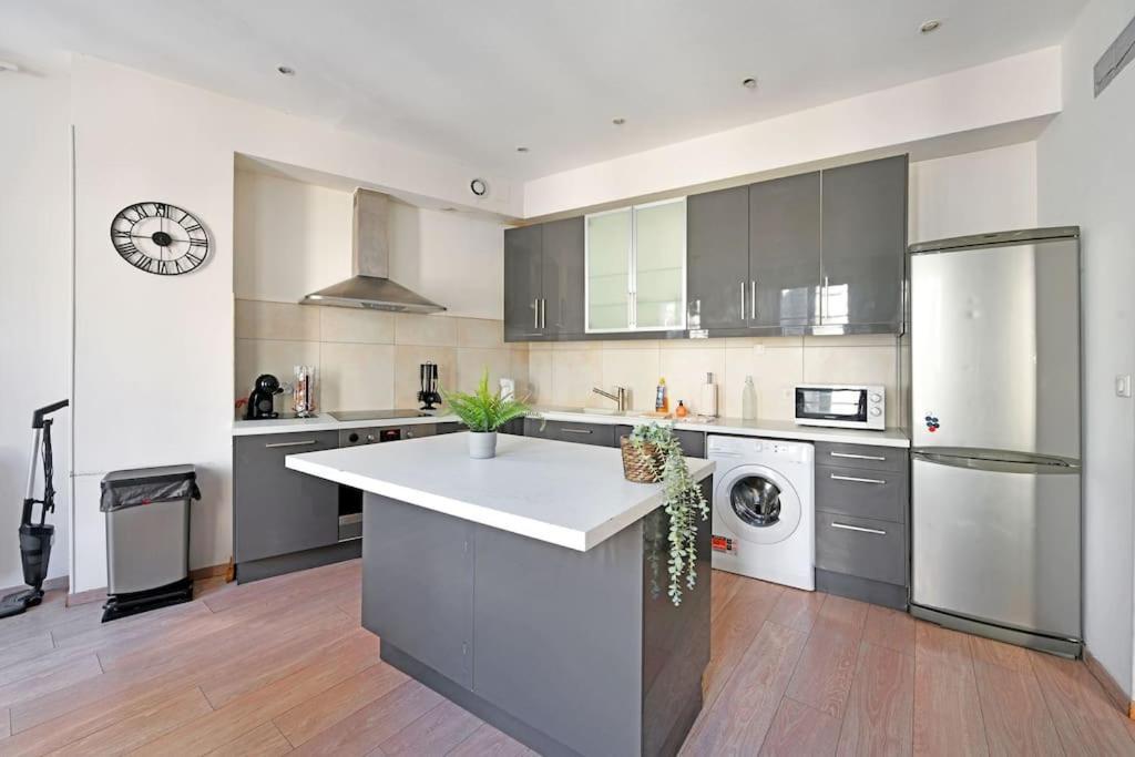 Ferienwohnung Pops Flat - Parking Prive Gratuit - Wi-Fi - Ac Clim Avignon Exterior foto